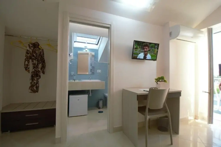 Economy Triple room