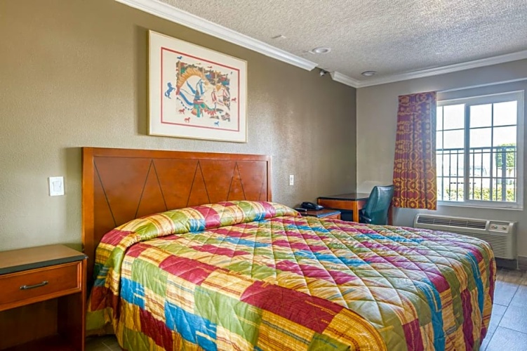 2 Bedrooms Suite
