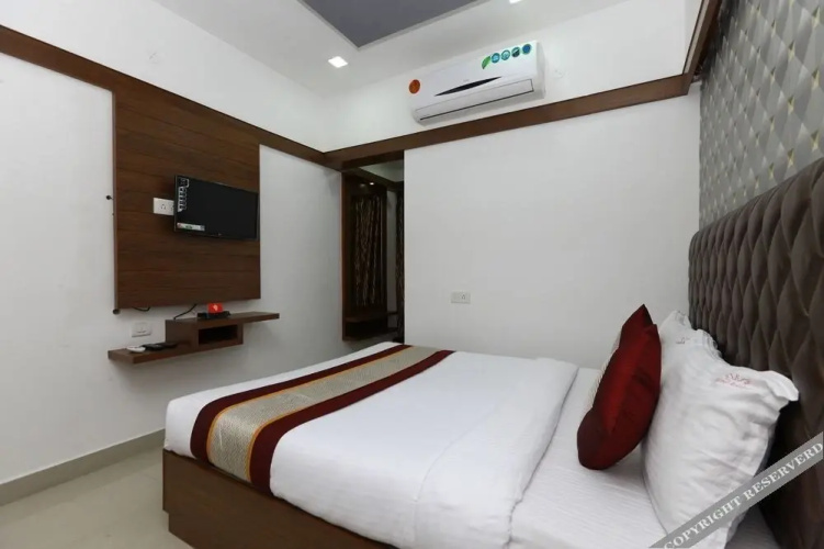 Khaleej Residency by OYO Rooms