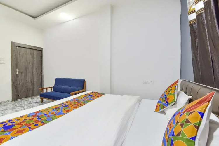 FabHotel Soni Palace