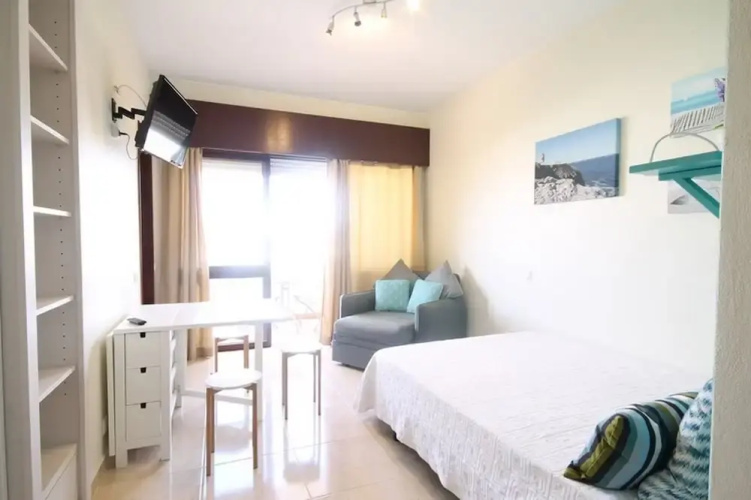 12 Torralta Apartment