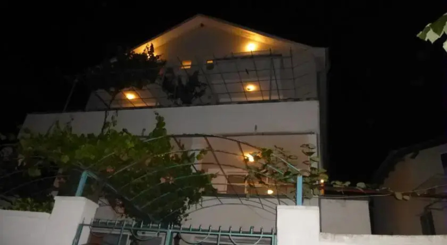 Guest House Karabelev