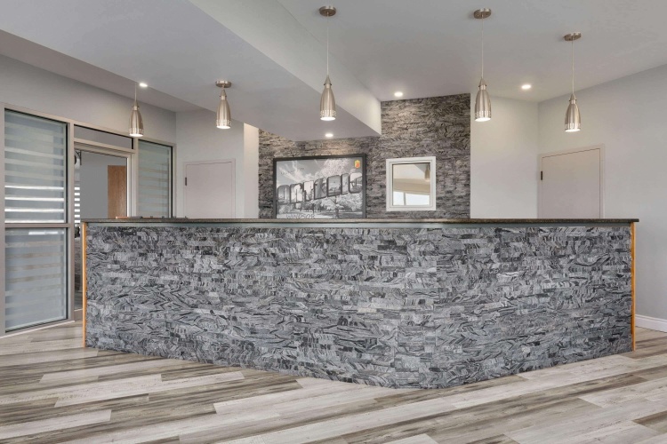 Super 8 By Wyndham Windsor/Dougall photo 11