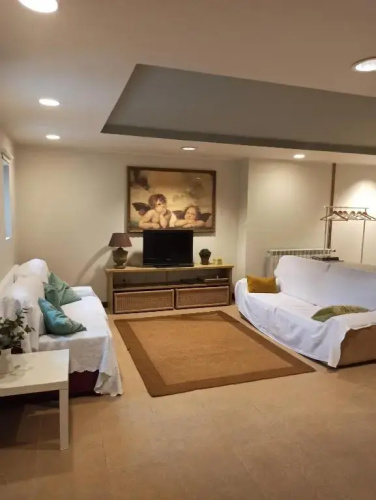 Apartamento independiente con jardín privado