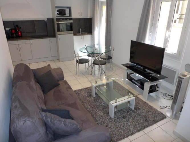 1 Bedroom Apartment