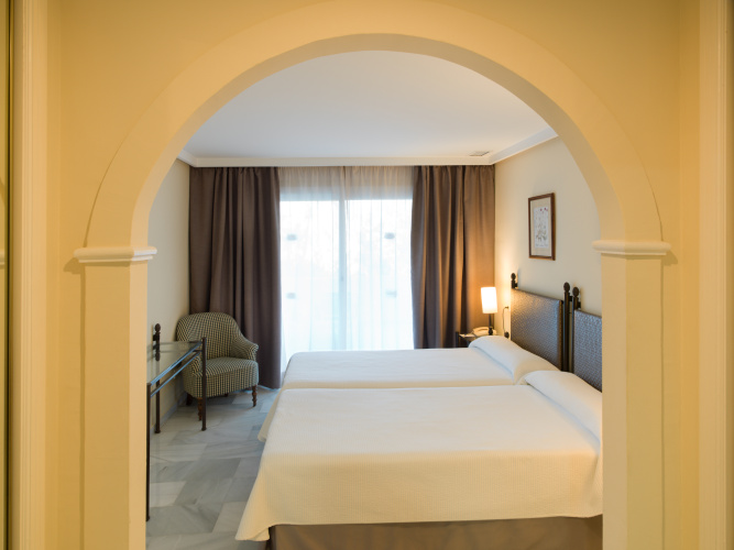 Monarque Sultán Aparthotel photo 6