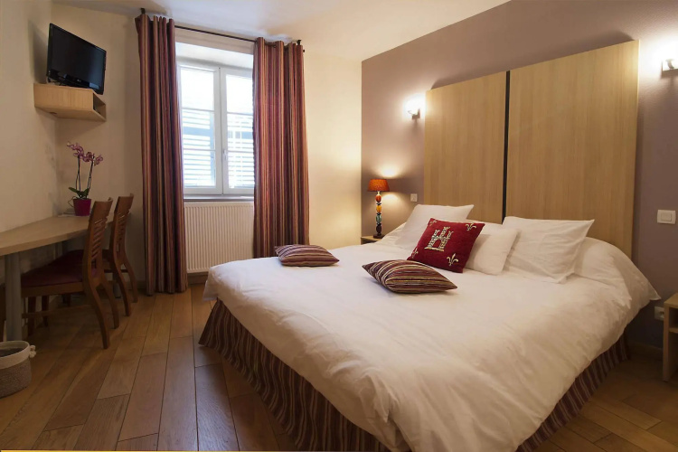 Hotel Les Sires De Semur