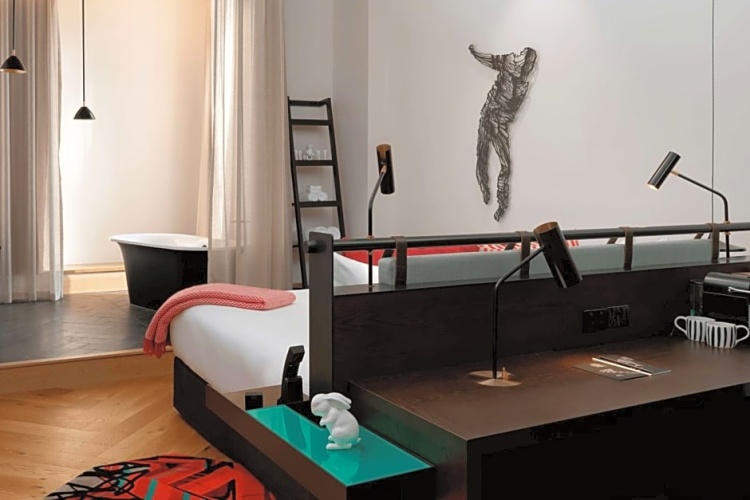 QT Corner Double room