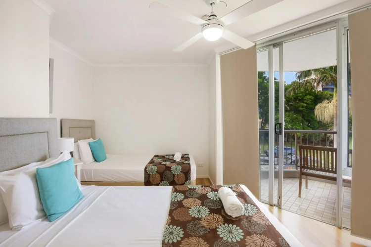 Rainbow Commodore Apartments