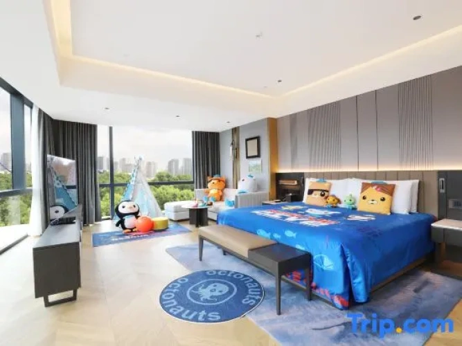 Standard Double Family room with park view