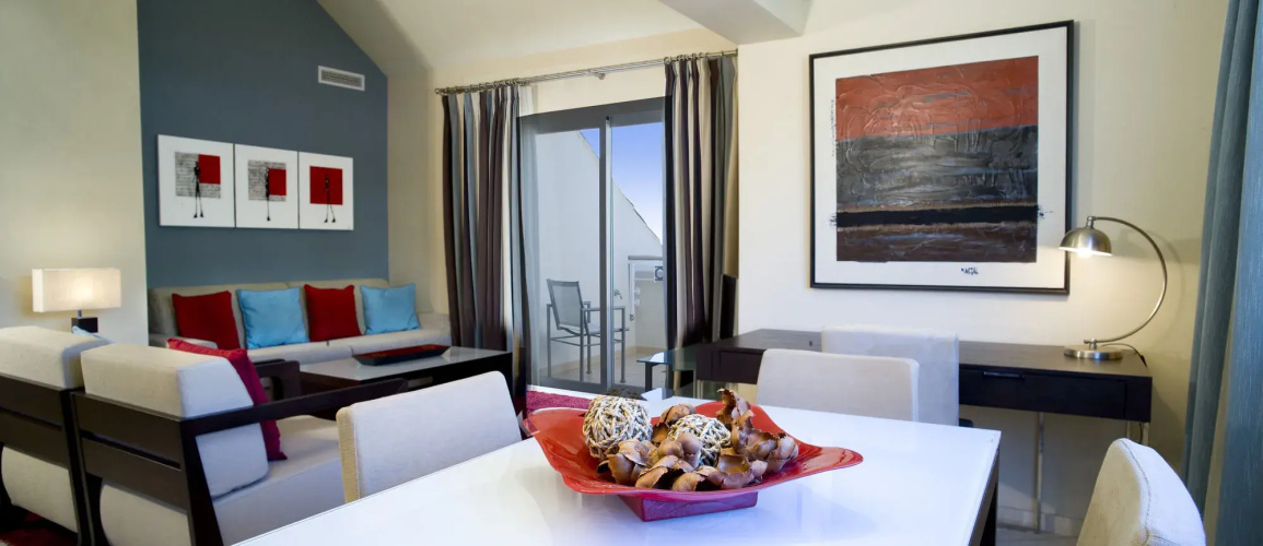 Elviria Hills Living