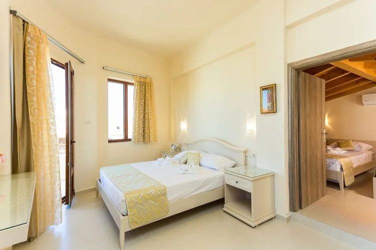 2 Bedrooms Superior Suite with balcony and with city view