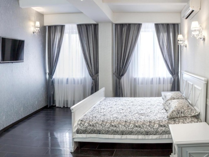 Suite with view