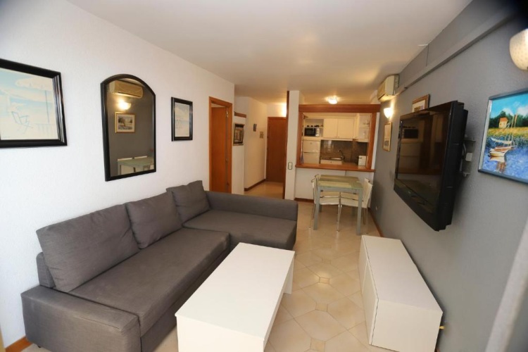 1 Bedroom Apartment with sea view
