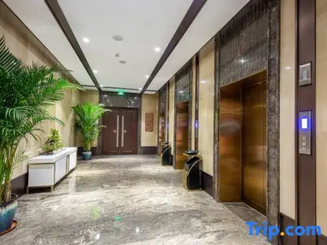 Rezen Hotel
