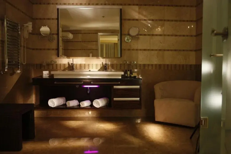 Premium Suite with balcony