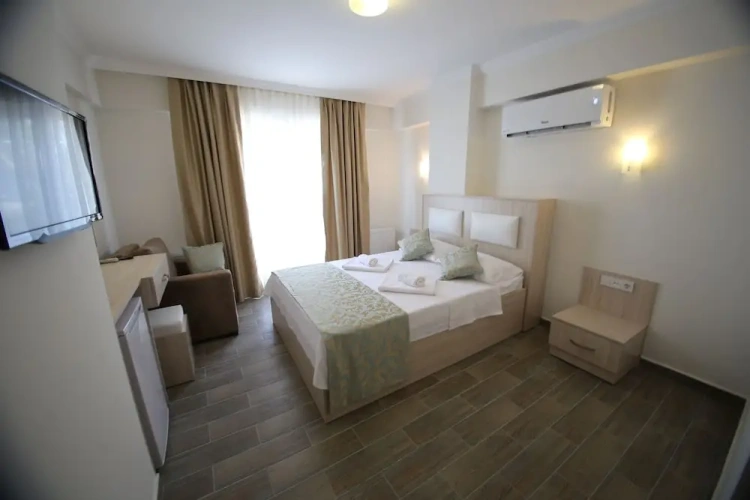 Standard Triple room with balcony