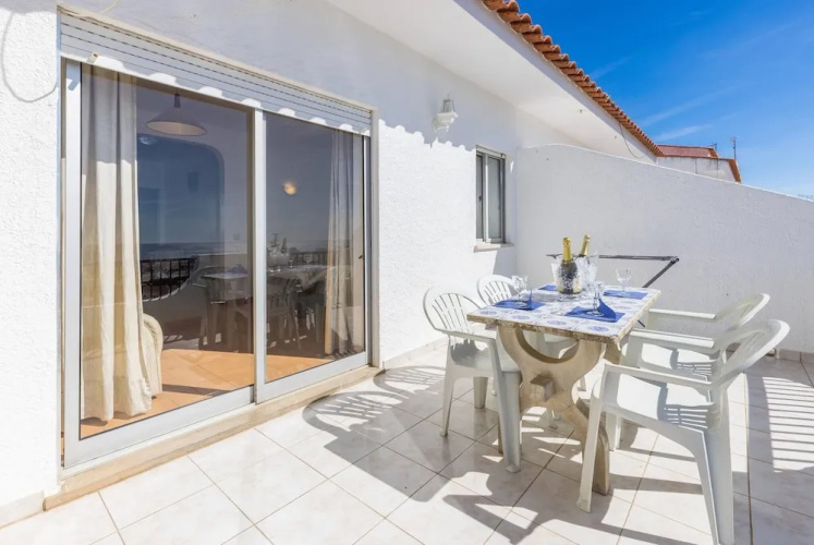 Oceanview Apart A By Sequeira