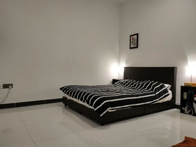 Aleesa Roomstay 3
