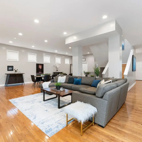 Spacious Luxury Retreat 8 Bed Oasis With 6 Baths