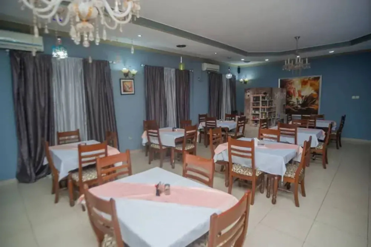 Room-extra-large Room, Free Breakfast