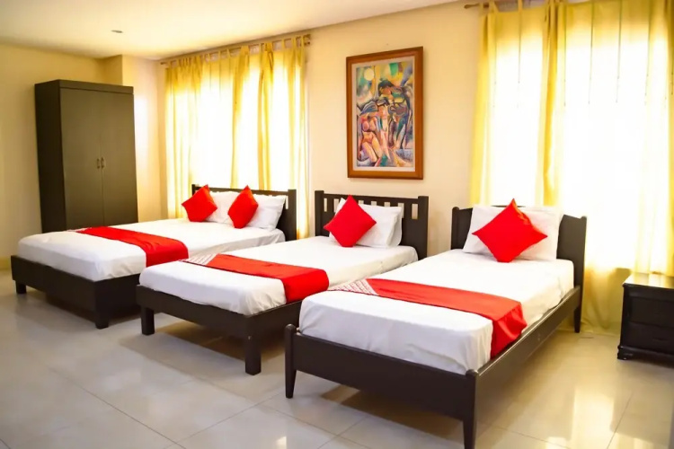 153 Executive Suites