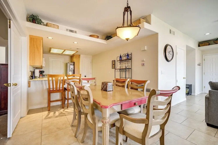 Golf Course Views & Private Deck: Mesquite Condo!