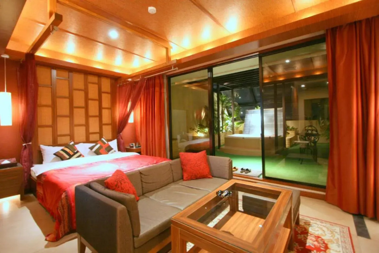 Hotel Aura Daito