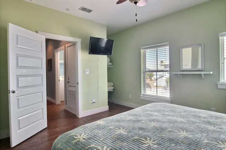 Oyster Cottage 2 by RedAwning