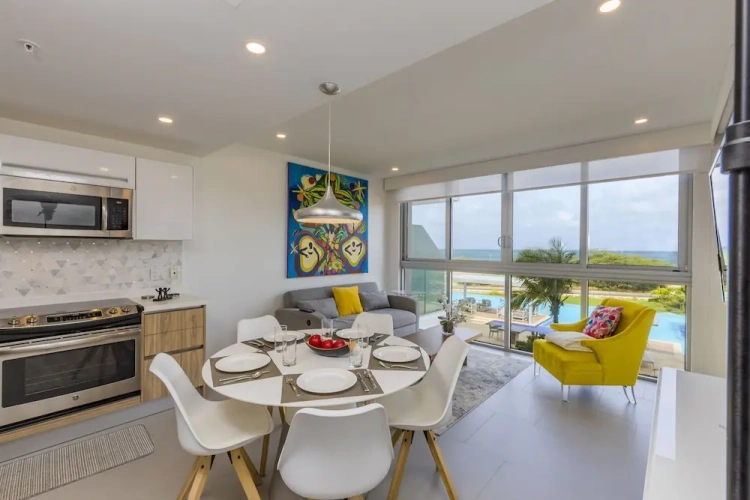 2 Bedrooms Standard Family room with balcony and with ocean view