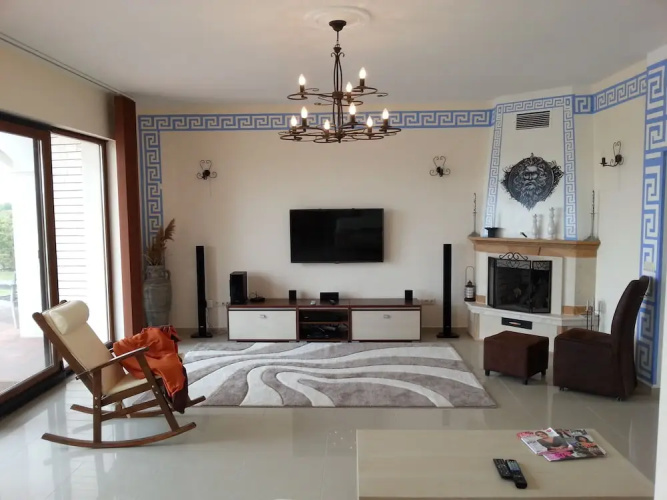 Lighthouse Luxe Estate Apart & Villas