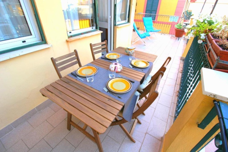 3 Bedrooms Apartment