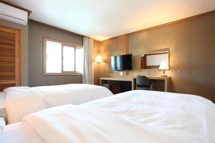 Diamond Hotel