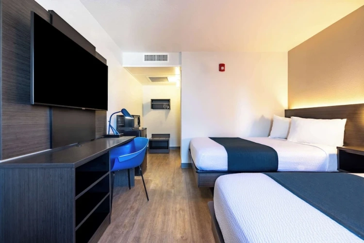 Deluxe Quadruple room