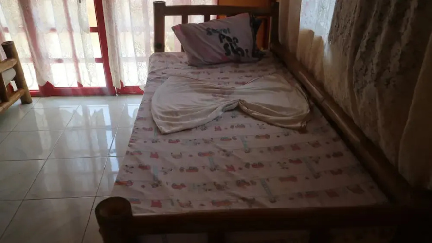 Treasure Isle Guesthouse - Hostel