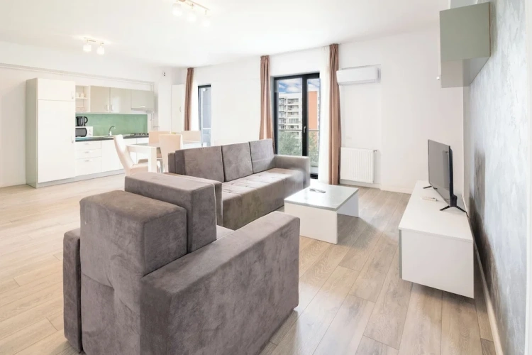 Suite with balcony and with partial sea view
