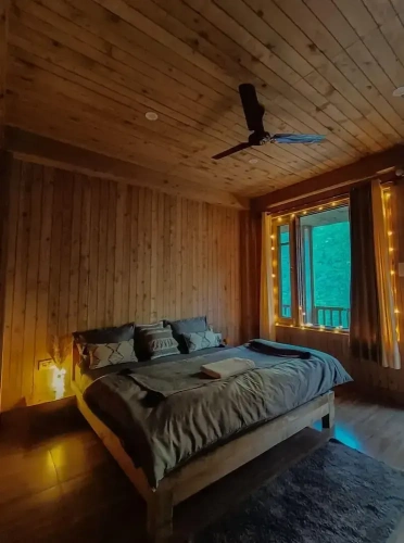 Deluxe Double room with balcony and with mountain view
