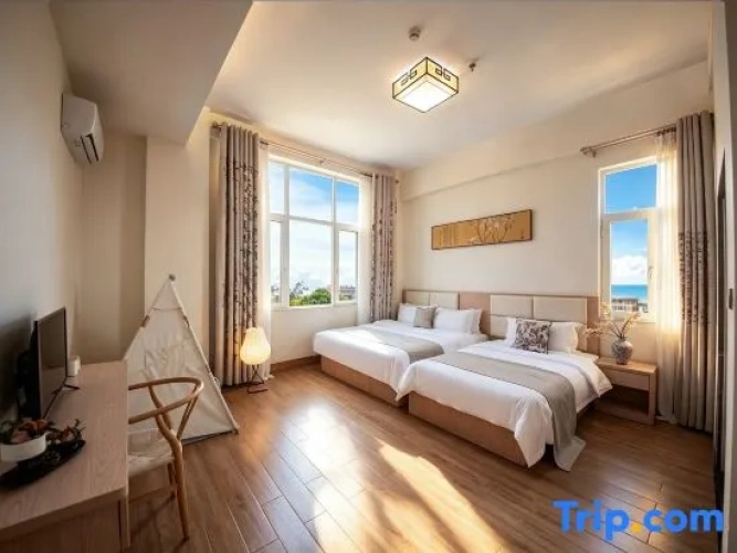 4 Bedrooms Suite with balcony and with view