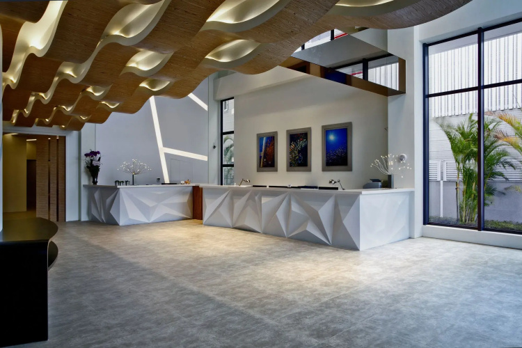 DiveCube Hotel