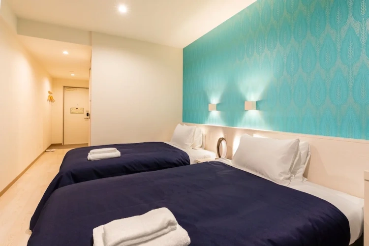 Standard Twin room with balcony