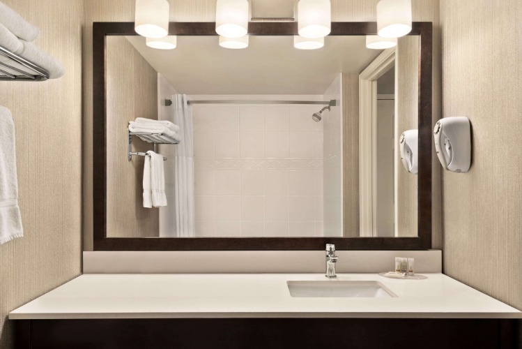 Days Inn by Wyndham Saskatoon photo 9