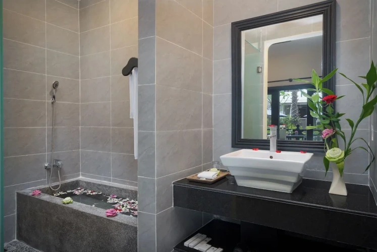 Deluxe Double room with balcony and with pool view