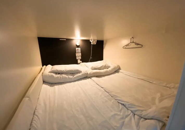 Gate 80 - Hostel