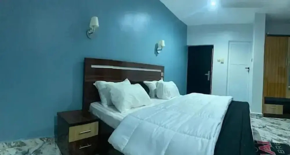 Mojo  Hotel