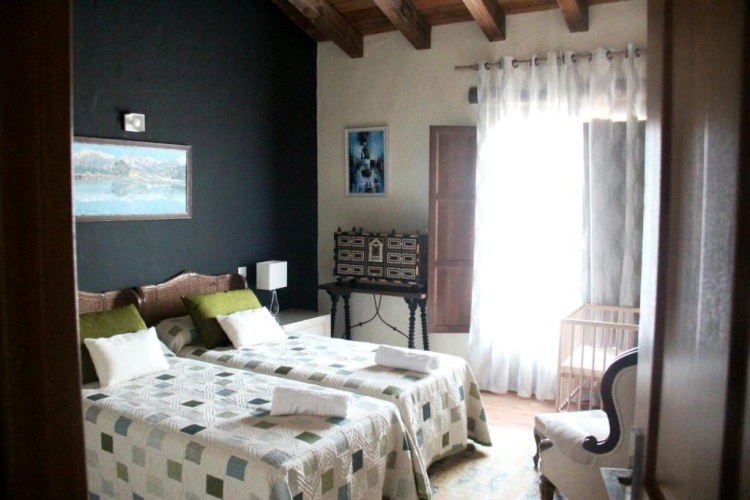 Standard Twin room with mountain view