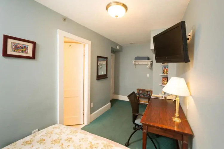Irving House At Harvard