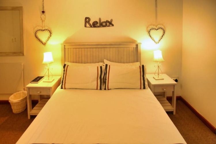 2 Bedrooms Cottage