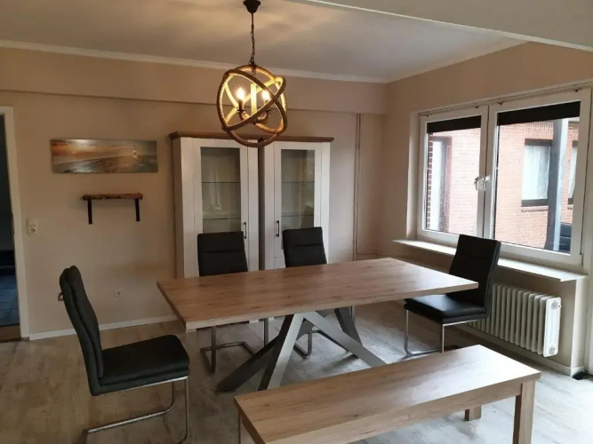 3 Bedrooms Apartment