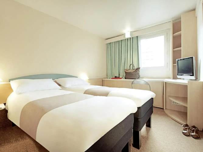 Ibis Guimaraes