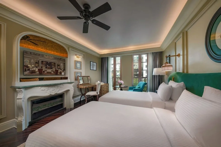 Premier Twin room with balcony and with city view